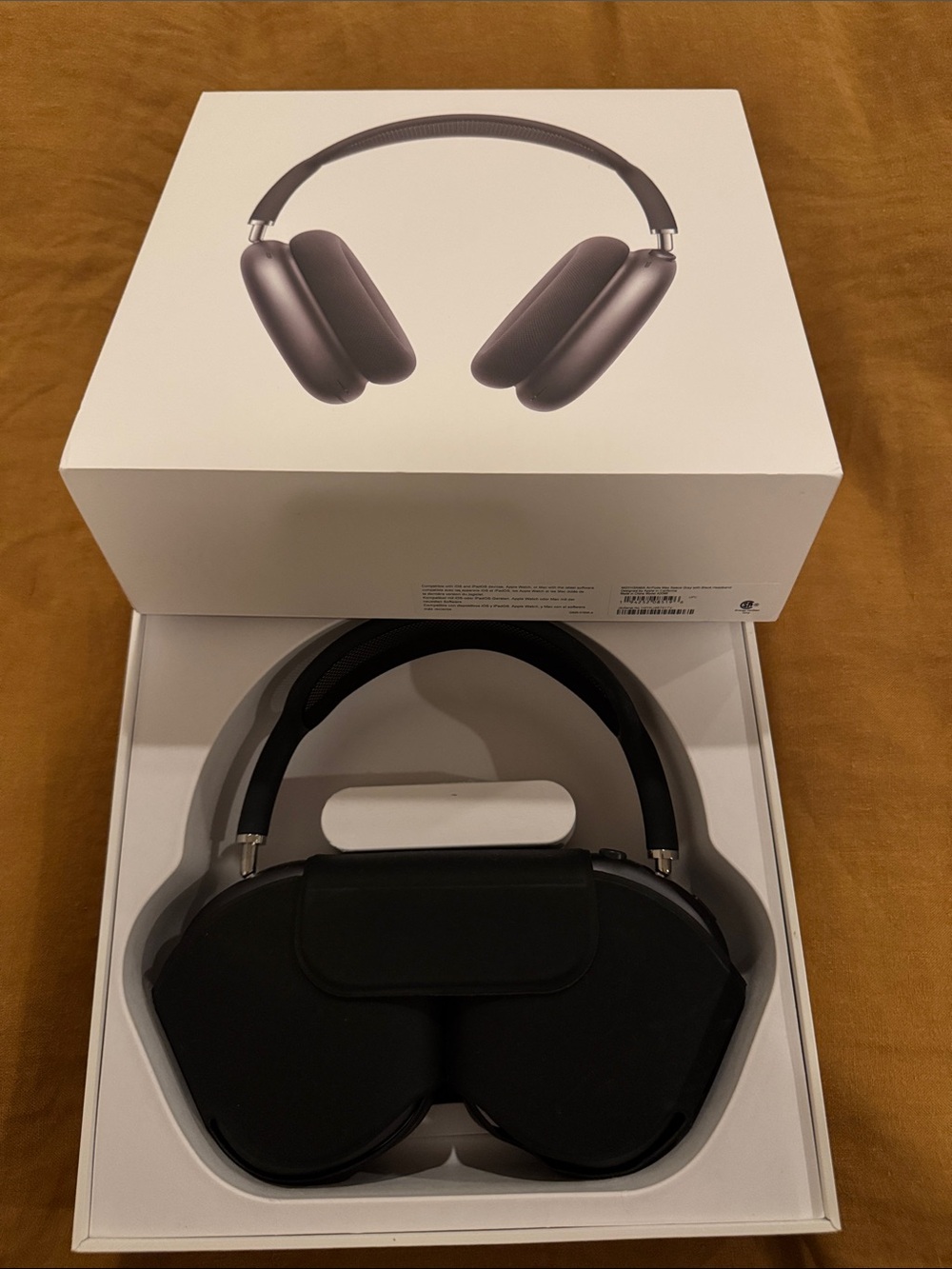 Apple AirPods Max - Space Gray Over-Ear Headphones with Smart Case